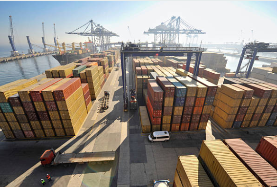 How Do Freight Charges Get Calculated? Learn the key factors affecting shipping costs for businesses and individuals.